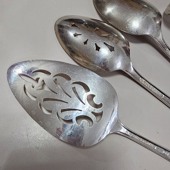 International Silver Tulip Serving Set 4pc floral center design 1950s Vtg minima - Picture 8 of 14